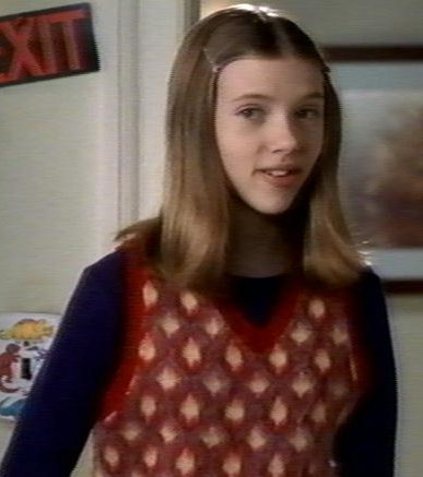 Download Scarlett Johansson Di Home Alone 3 Gif