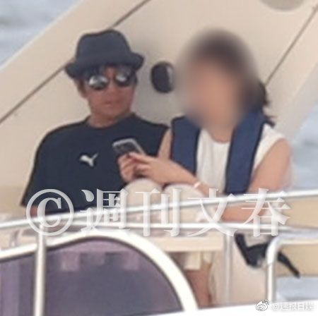 Mel 說 ジャニーズの長男 近藤真彦25歳下女性社長と 沖縄不倫ゴルフ旅行 文春オンライン Yahoo 文春本日繼續爆傑尼斯之matchy被抓包跟小他25歲的訂製西裝公司社長搞不倫