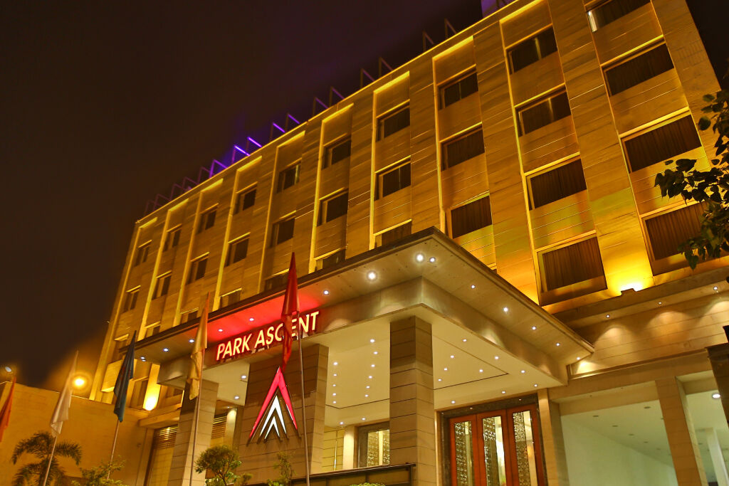 Hotel in Noida