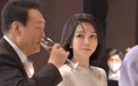 https://images.plurk.com/2byaKU484FJyCA1bzX69al.gif