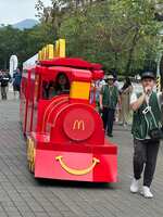 https://images.plurk.com/3ByjJGNRmsC0mQgPF2zbV6.jpg