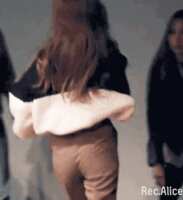 https://images.plurk.com/3j33s71npUHxO2rq12ka4I.gif